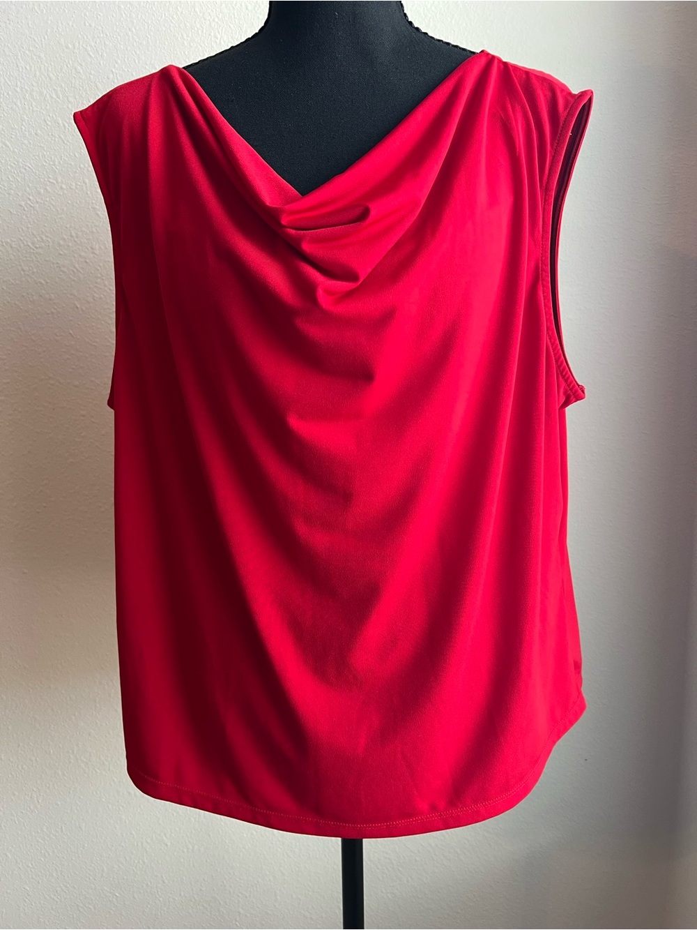 HALARA Red Draped Neck Sleeveless Camisole